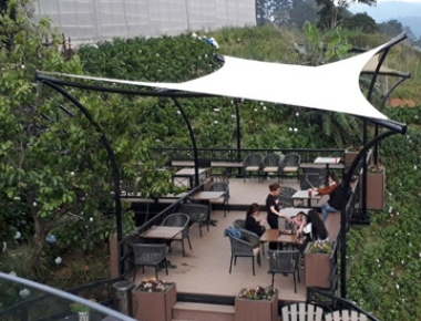 THI CÔNG MÁI CHE CÁNH BUỒM QUÁN CÀ PHÊ