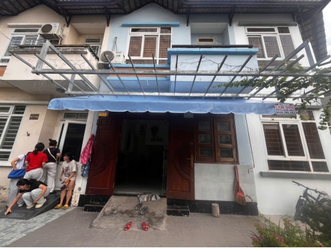 THAY BẠT MÁI HIÊN GIÁ RẼ