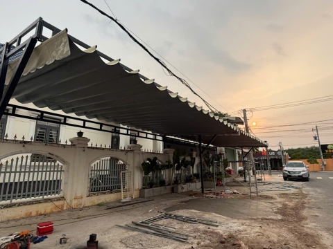 LẮP ĐẶT MÁI CHE QUÁN COFFEE