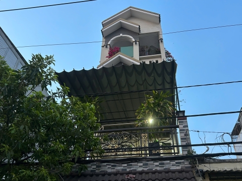 lắp đặt mái che sân thượng