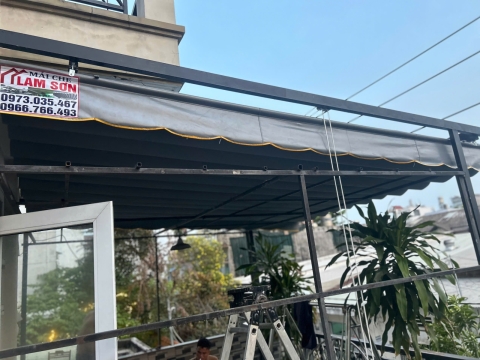 lắp đặt mái che sân thượng
